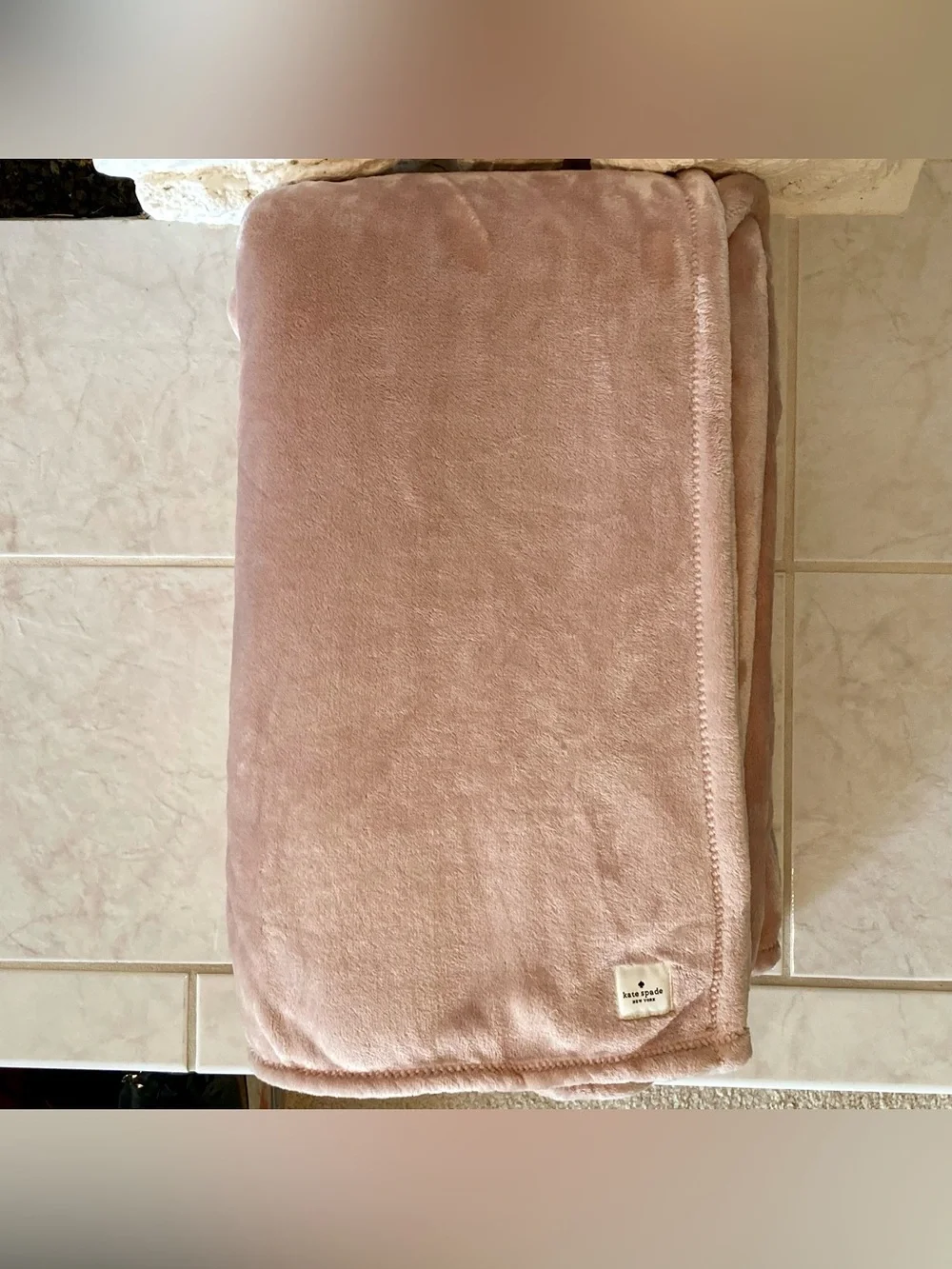 NWOT Kate Spade New York King size velvet soft fleece blanket features in blush